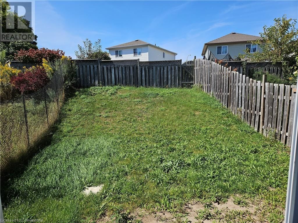 105 ACTIVA Avenue Image 32