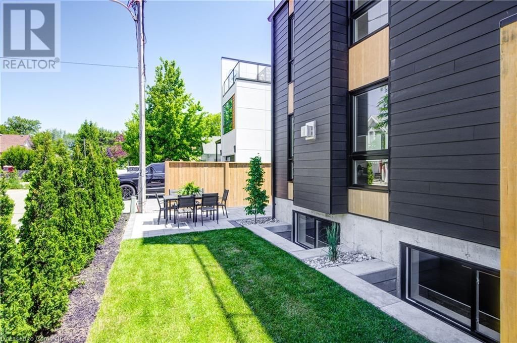 57 CENTRE ST Image 44