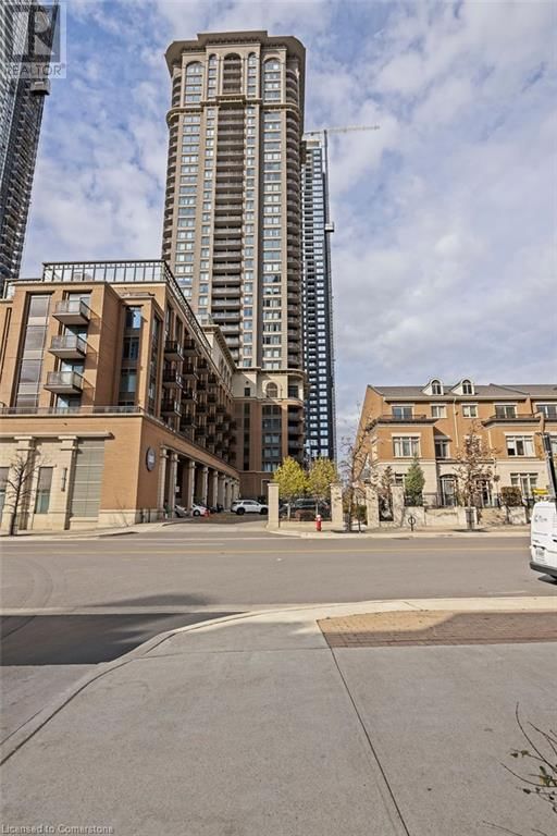 385 PRINCE OF WALES Drive Unit# 1004 Image 2