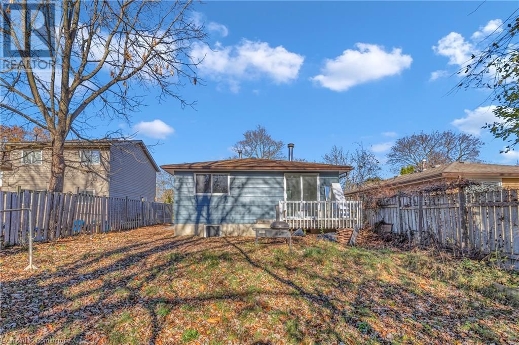 452 MIDWOOD Crescent Image 32