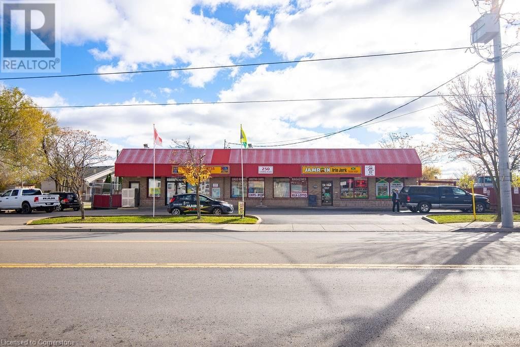 250 WELLAND Avenue Image 15