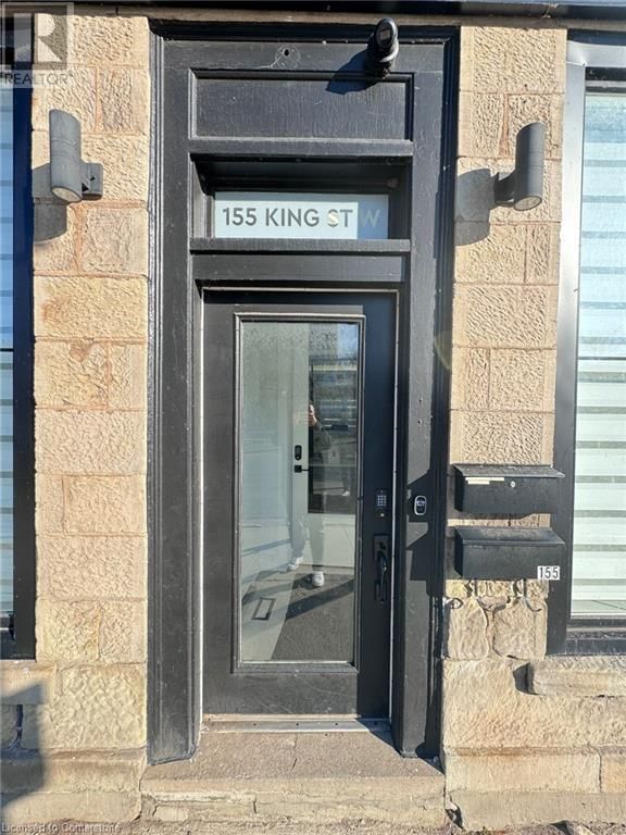 155 KING Street W Unit# Upper Image 2