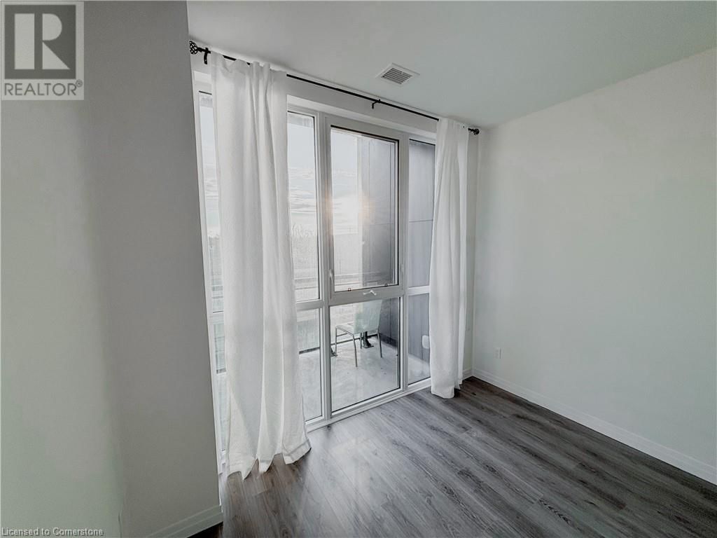 60 CHARLES Street W Unit# 409 Image 3