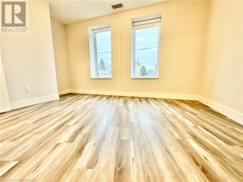 201 - 162 SNYDERS ROAD EAST Image 34