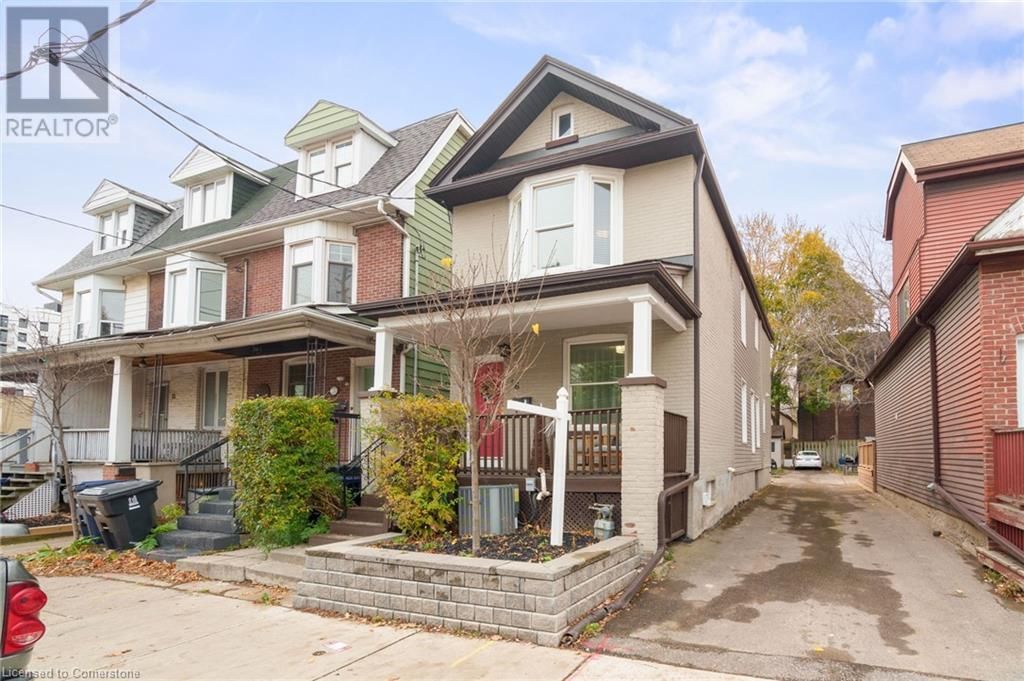 16 COXWELL Avenue Image 1