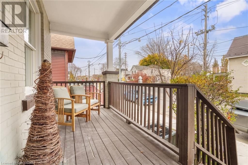 16 COXWELL Avenue Image 4