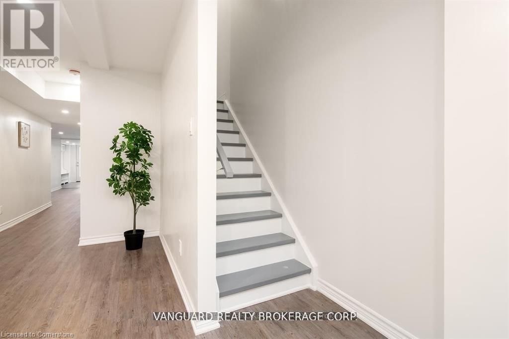 38 DUNROBIN Crescent Unit# Basement Image 11