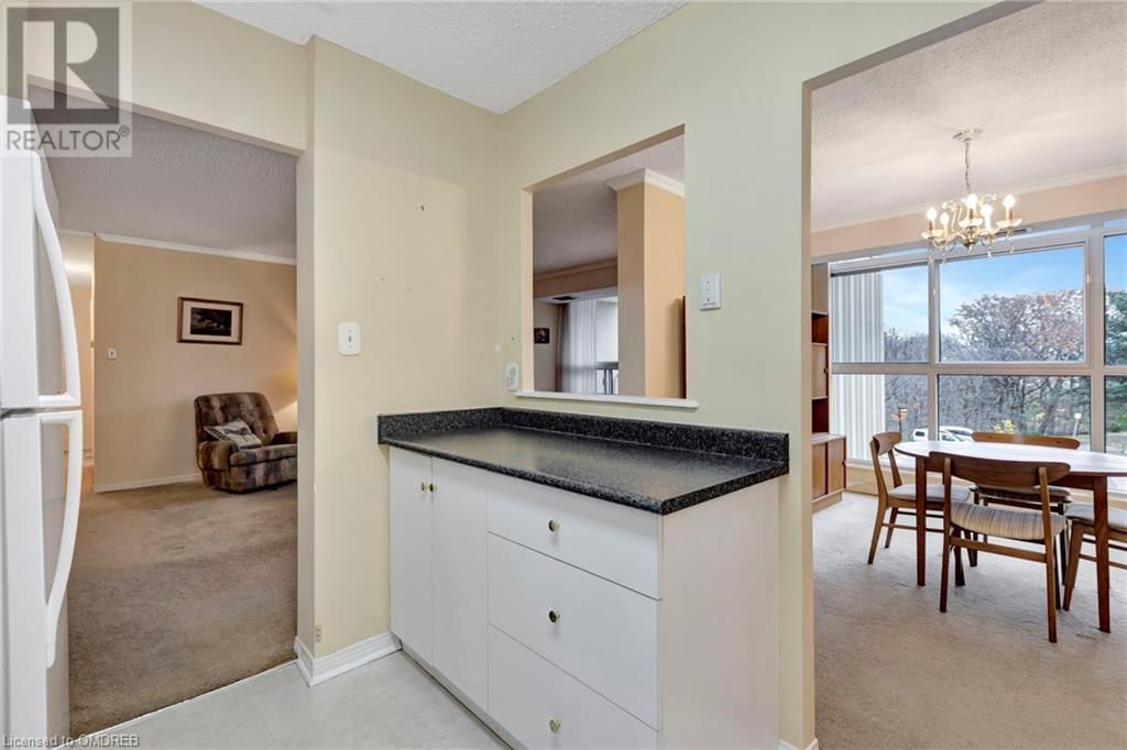 1359 WHITE OAKS Boulevard Unit# 202 Image 13