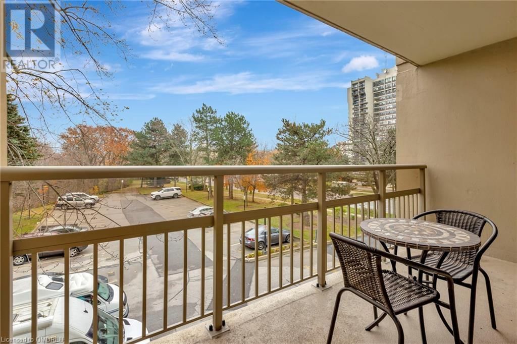 1359 WHITE OAKS Boulevard Unit# 202 Image 22