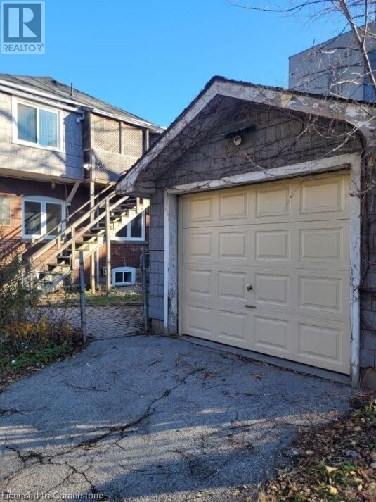 435 ABERDEEN Avenue Unit# Upper Image 19