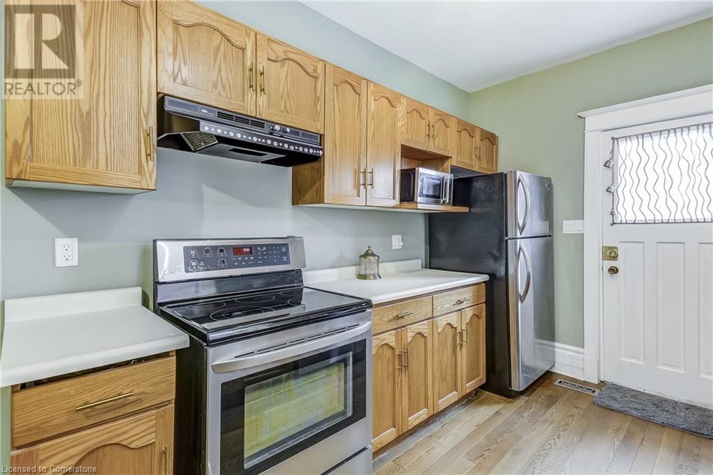 21 SUNSET AVENUE Image 13