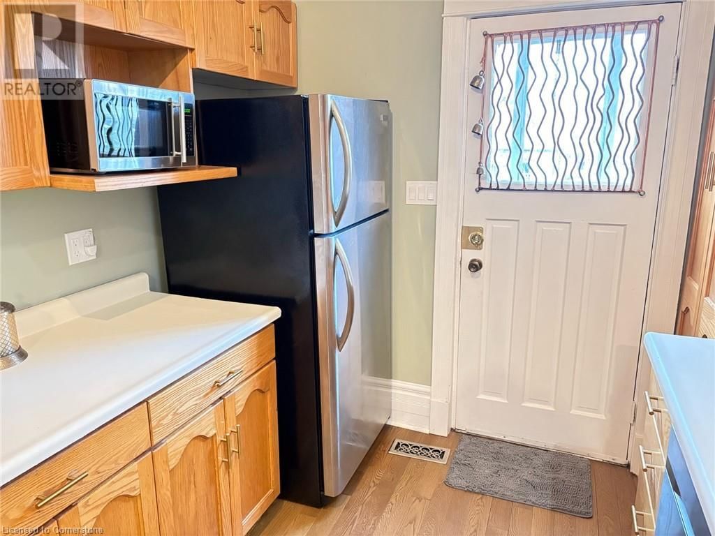 21 SUNSET AVENUE Image 14