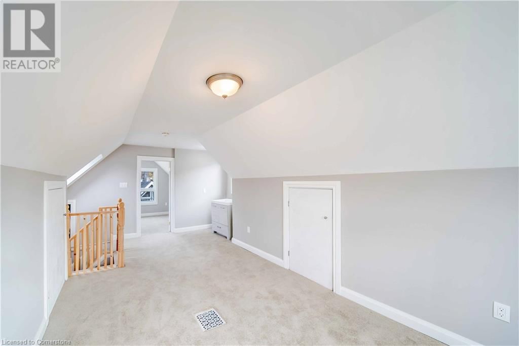 21 SUNSET AVENUE Image 31