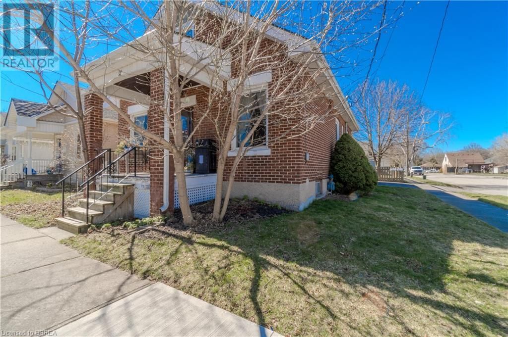21 WADE AVENUE Image 1