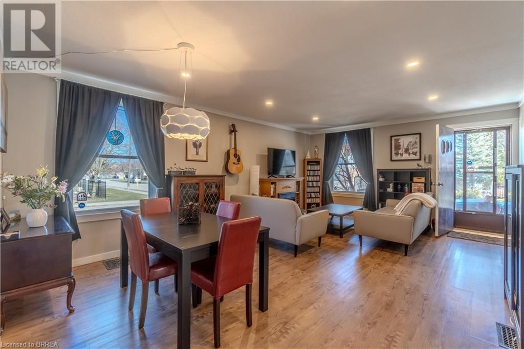 21 WADE AVENUE Image 2