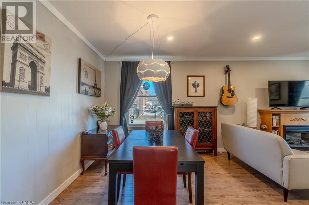 21 WADE AVENUE Image 4