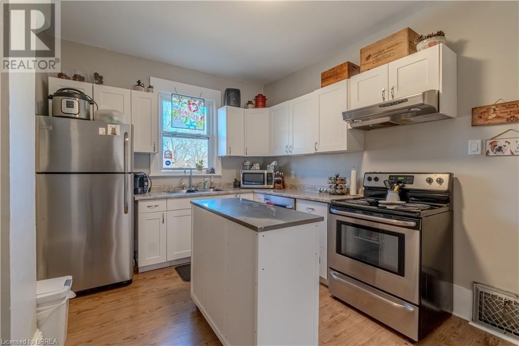 21 WADE AVENUE Image 6