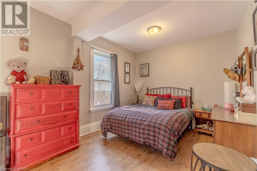 21 WADE AVENUE Image 8