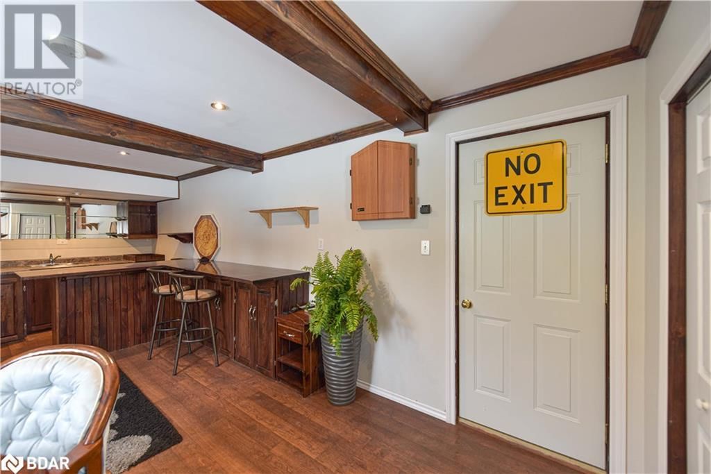 7187 BEACH DRIVE Image 36
