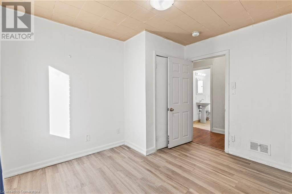 50 WEST 4TH STREET Image 11