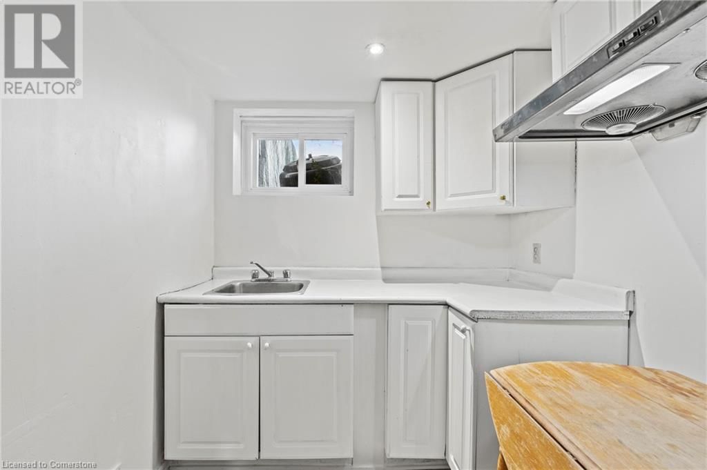 50 WEST 4TH STREET Image 18