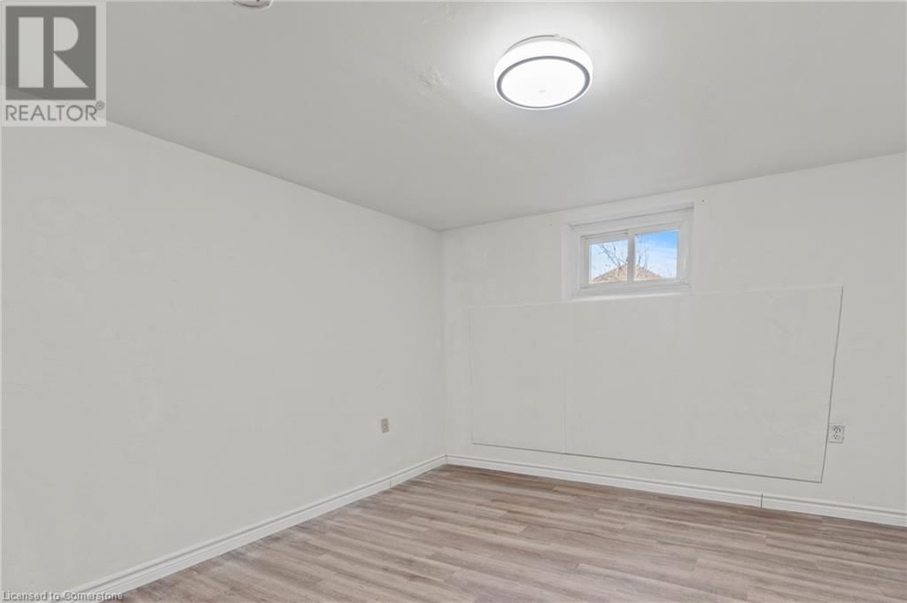 50 WEST 4TH STREET Image 20