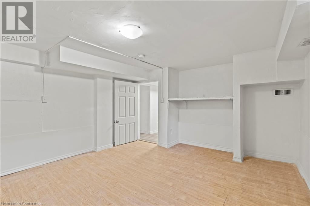 50 WEST 4TH STREET Image 25