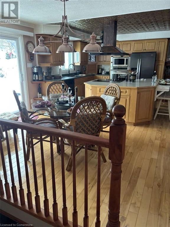 2 JOANNE CRESCENT Image 31