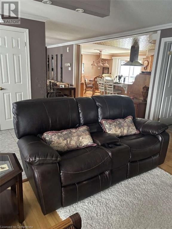2 JOANNE CRESCENT Image 33