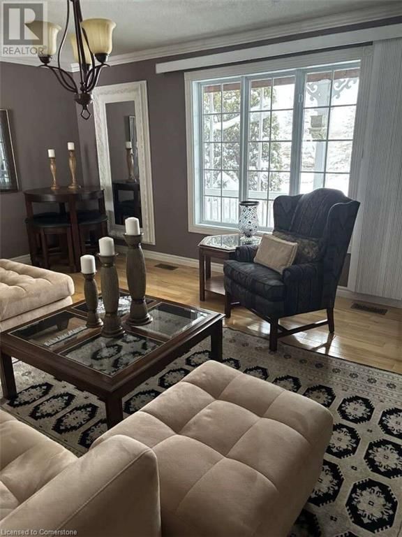 2 JOANNE CRESCENT Image 35