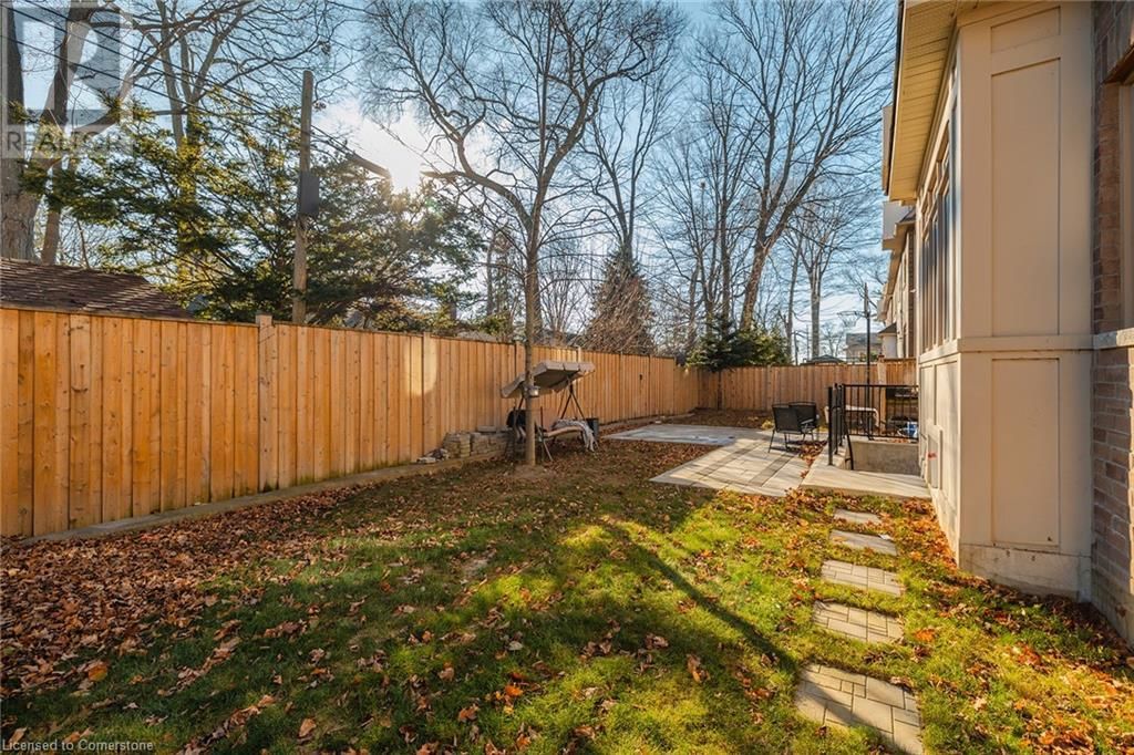 1526 EDENCREST Drive Image 35