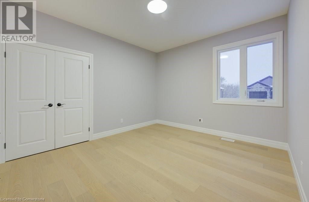 705 HOLLINGER DRIVE SOUTH Image 29
