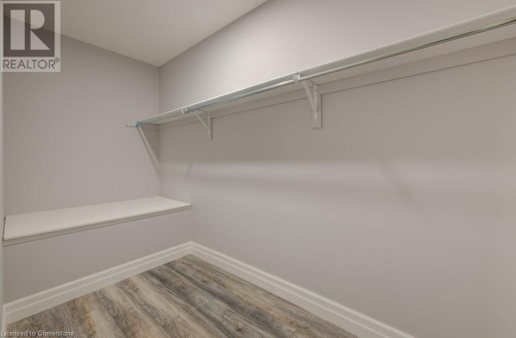 705 HOLLINGER DRIVE SOUTH Image 39