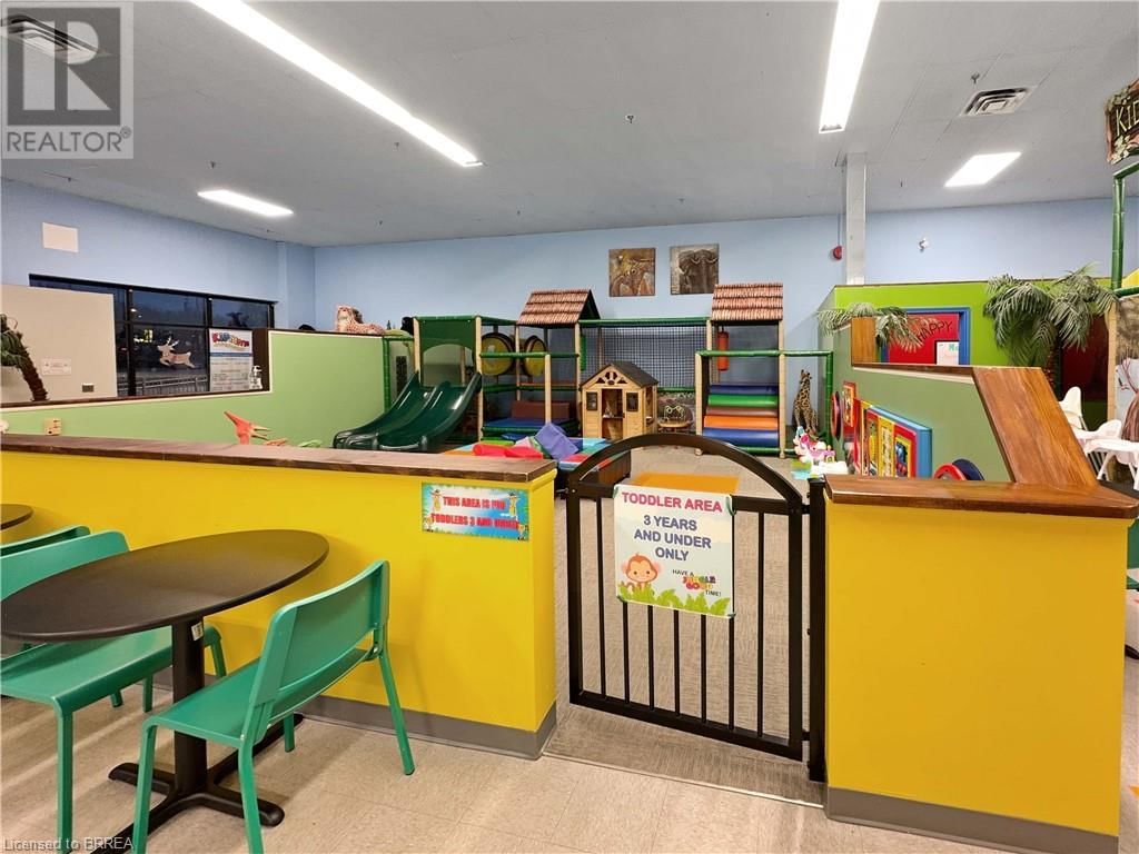 603 COLBORNE STREET Image 11