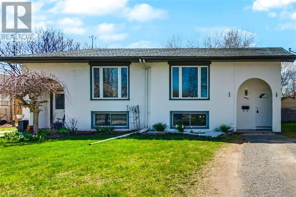 4553 SUSSEX DRIVE Image 1