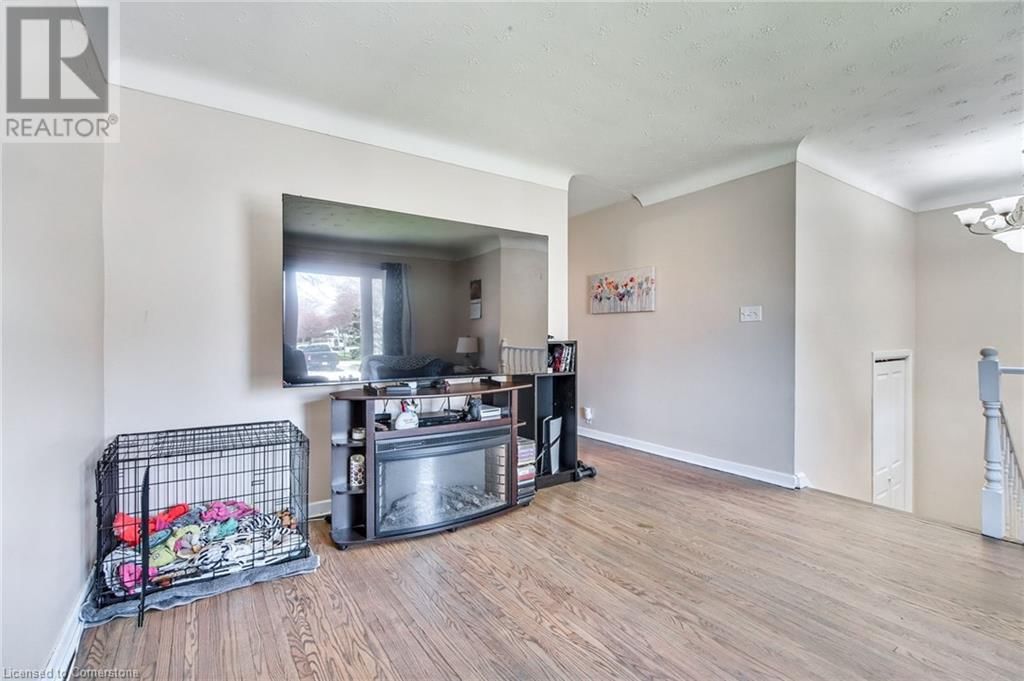 4553 SUSSEX DRIVE Image 10