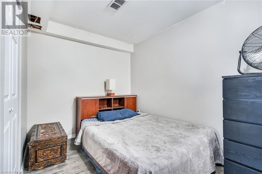 4553 SUSSEX DRIVE Image 24
