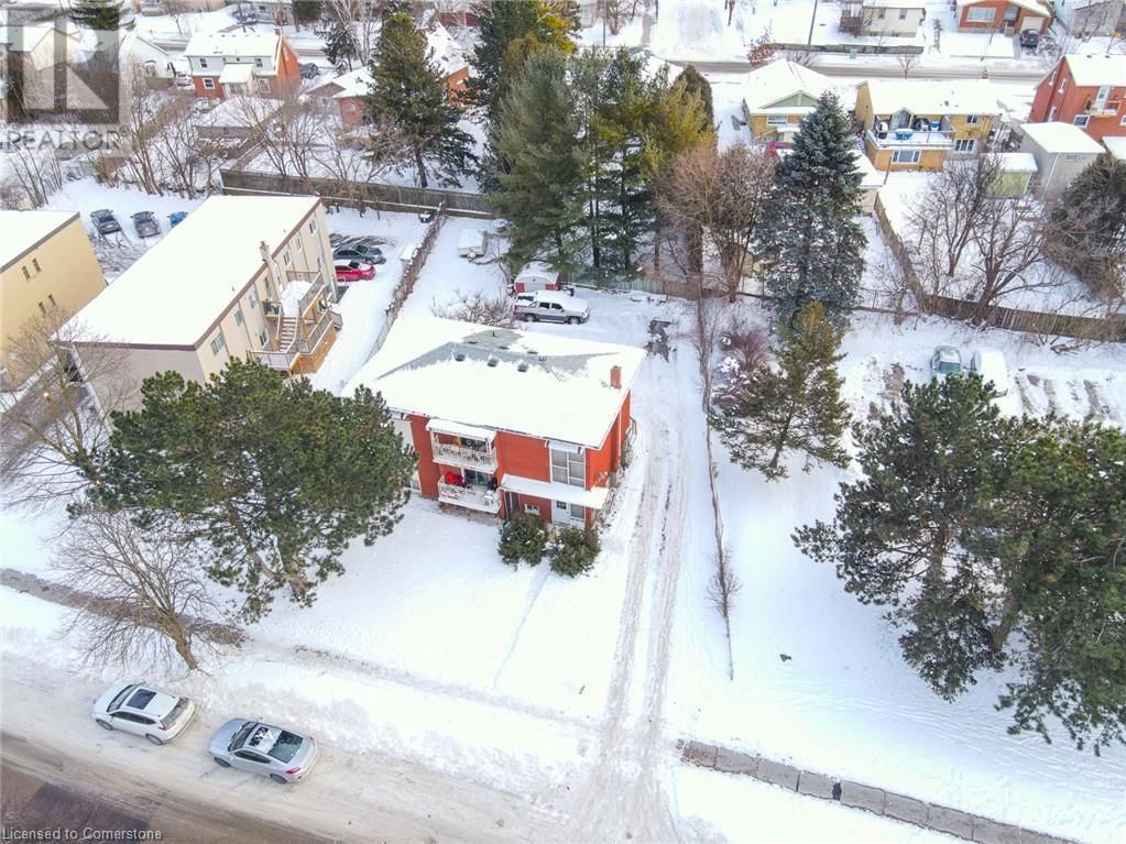 93 BRYBECK CRESCENT Image 17