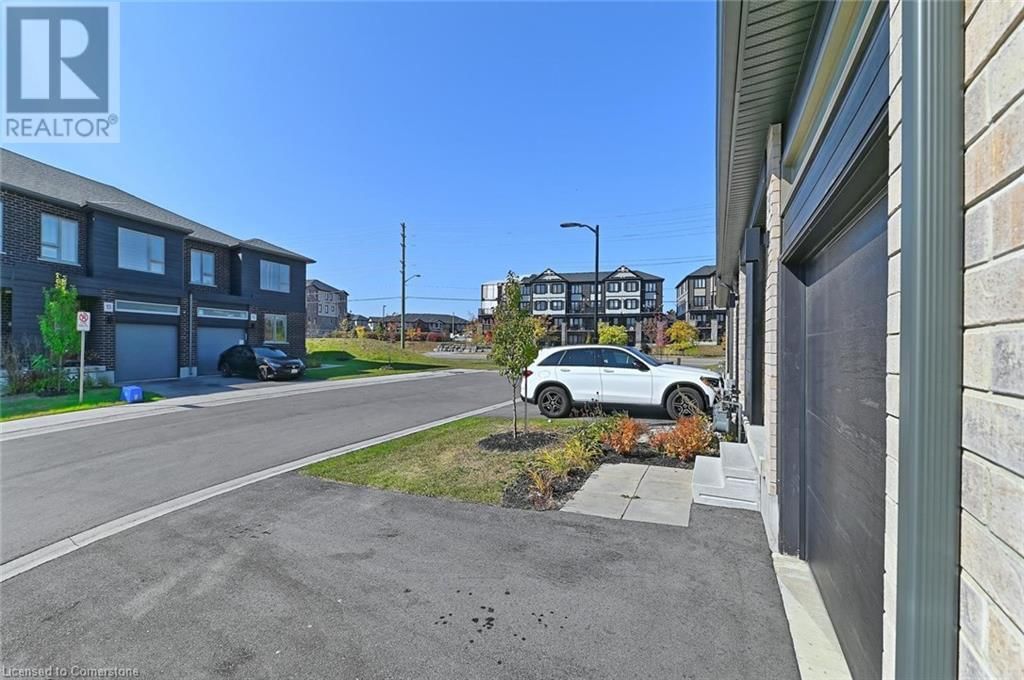 12 ROPER Place Image 34