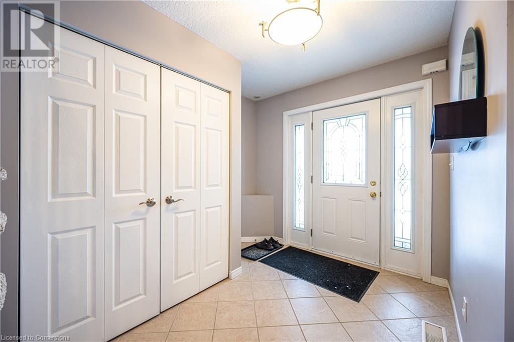 118 UDVARI Crescent Image 3