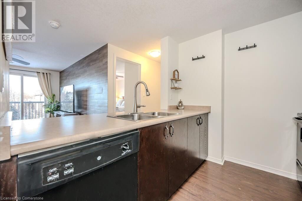 35 MOUNTFORD Drive Unit# 21 Image 4