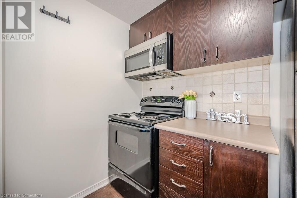 35 MOUNTFORD Drive Unit# 21 Image 6