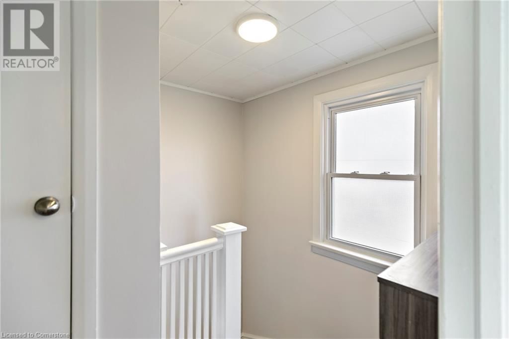 4599 FOURTH AVENUE Image 18