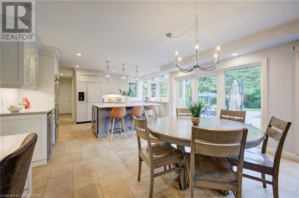 587 MANORWOOD COURT Image 15