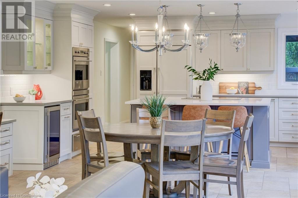 587 MANORWOOD COURT Image 21