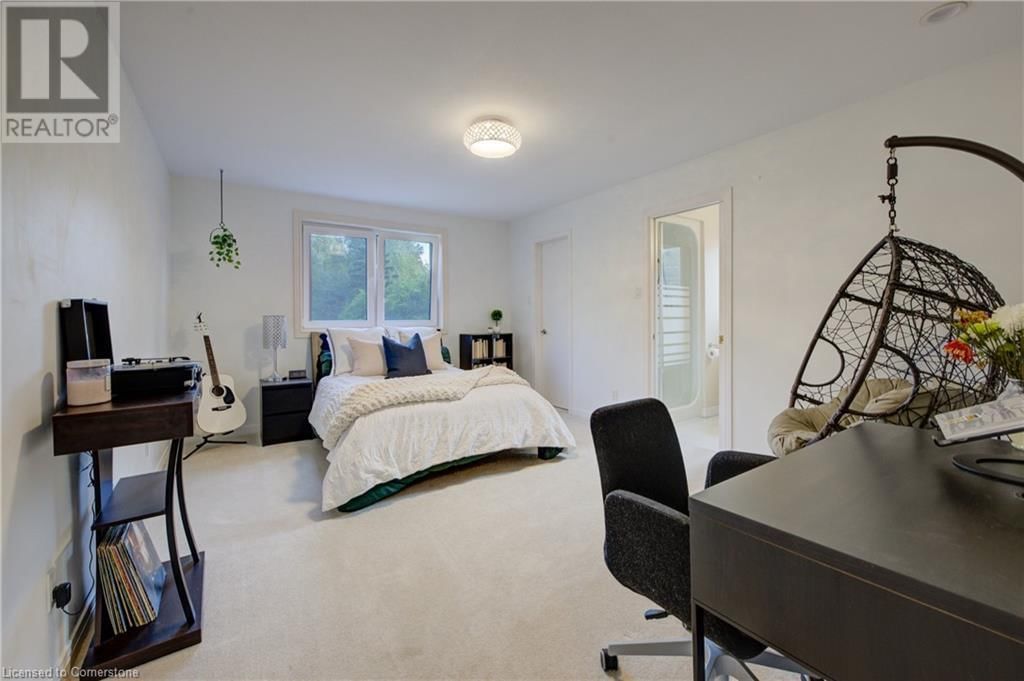 587 MANORWOOD COURT Image 25