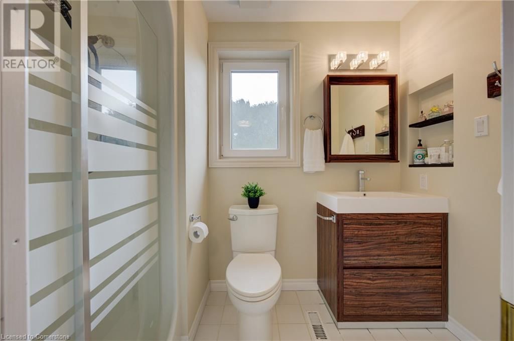 587 MANORWOOD COURT Image 26