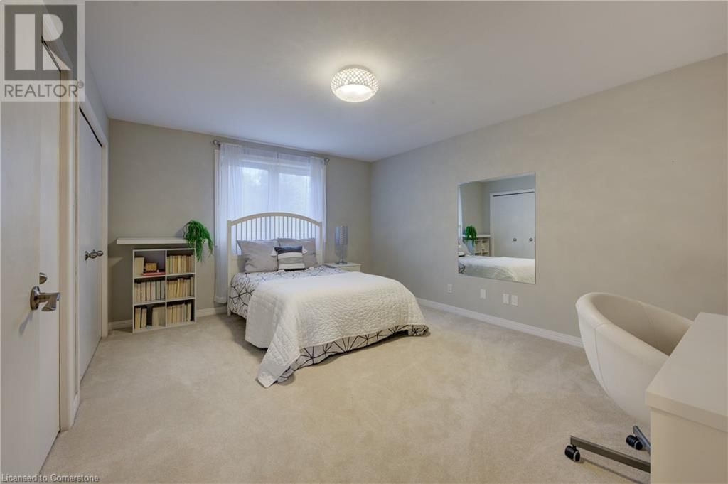 587 MANORWOOD COURT Image 27
