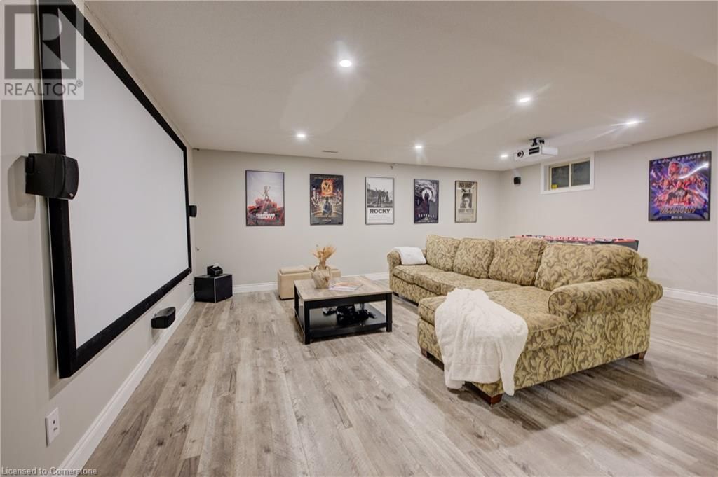 587 MANORWOOD COURT Image 33
