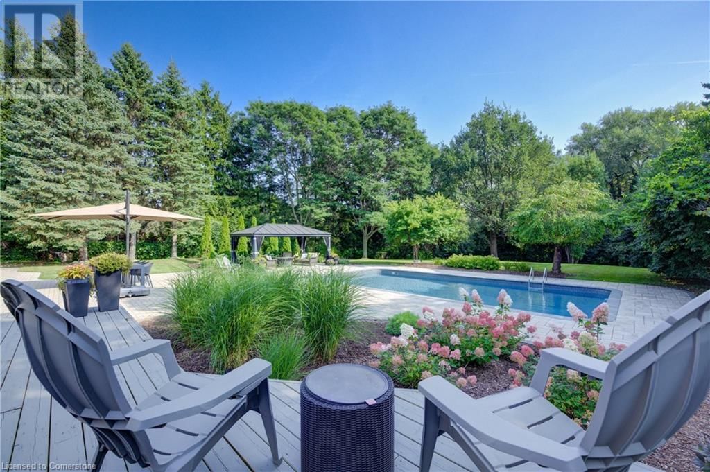587 MANORWOOD COURT Image 36